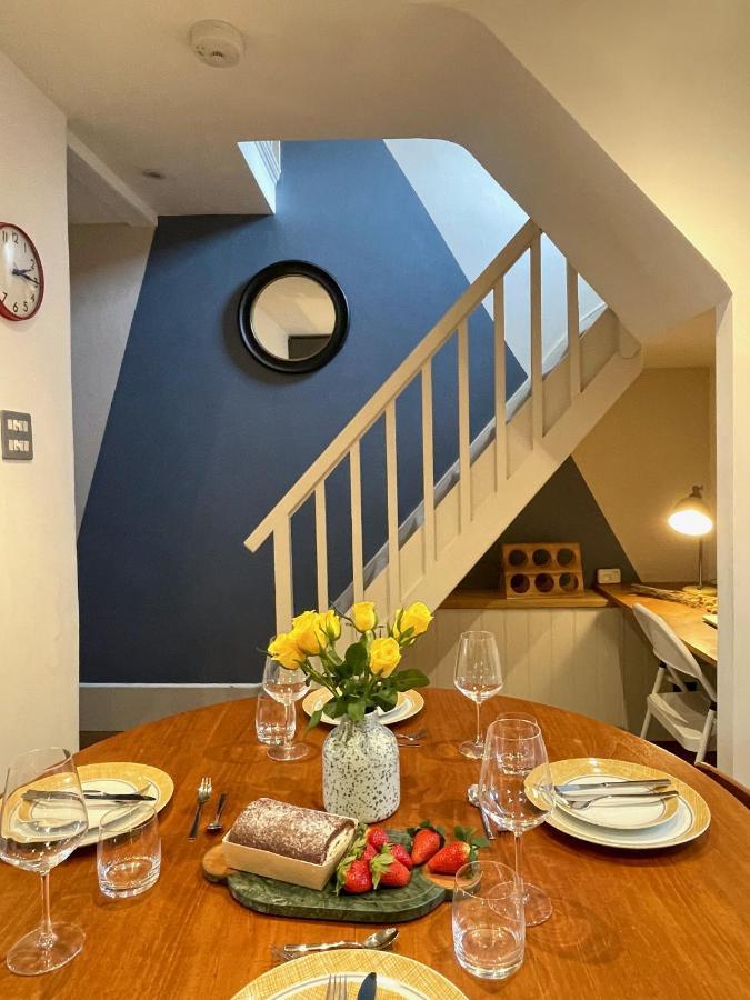 Stylish 2-Bedroom Townhouse Next To Brighton Station Екстериор снимка