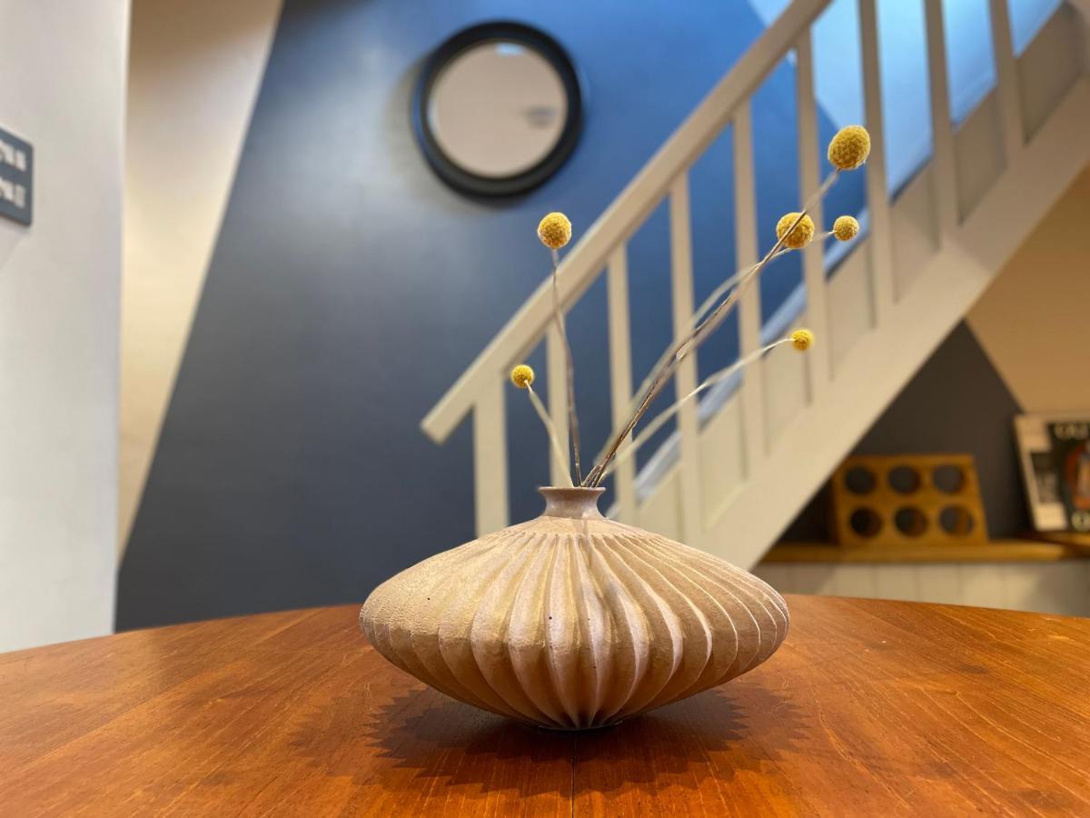 Stylish 2-Bedroom Townhouse Next To Brighton Station Екстериор снимка