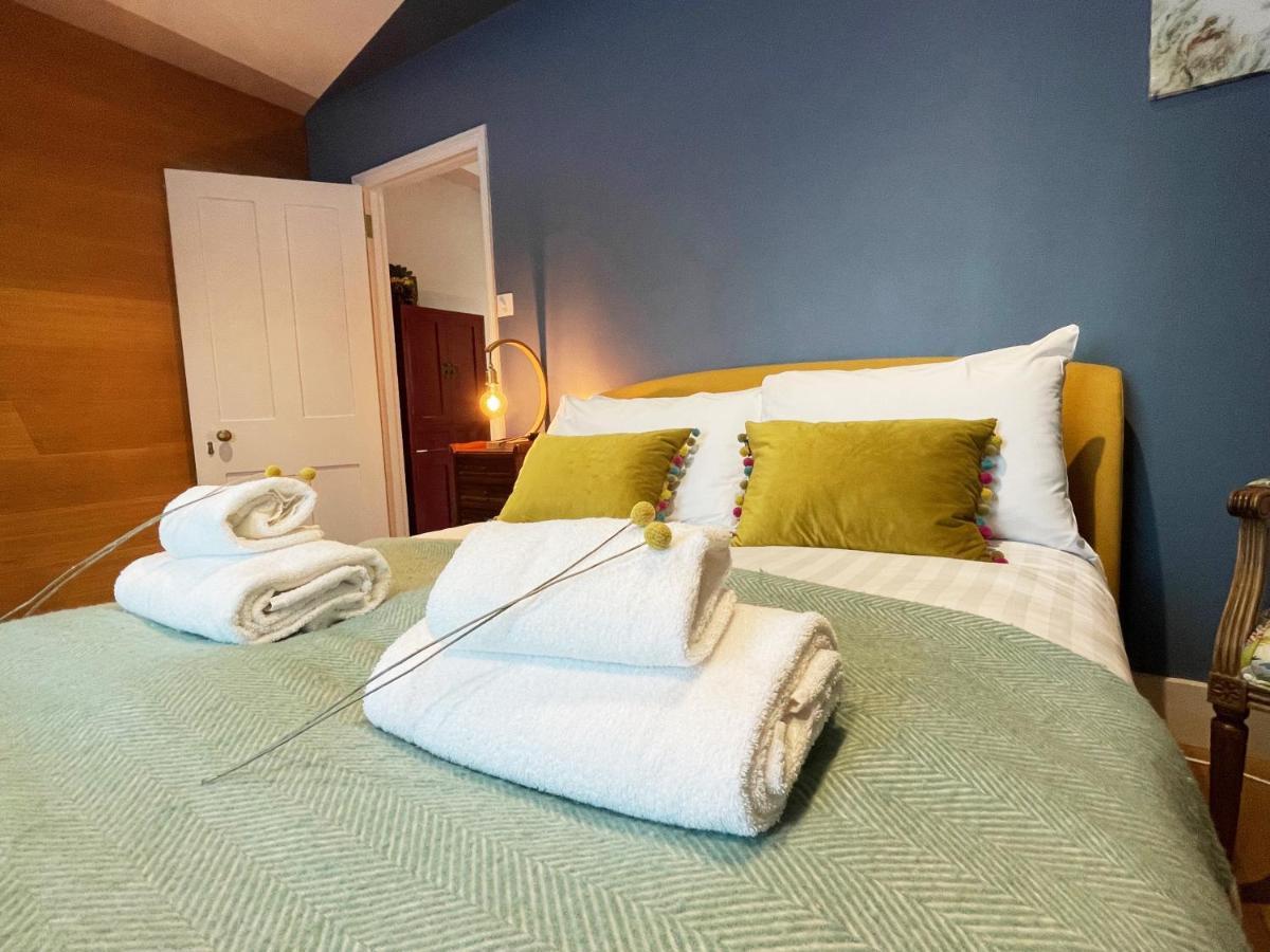 Stylish 2-Bedroom Townhouse Next To Brighton Station Екстериор снимка