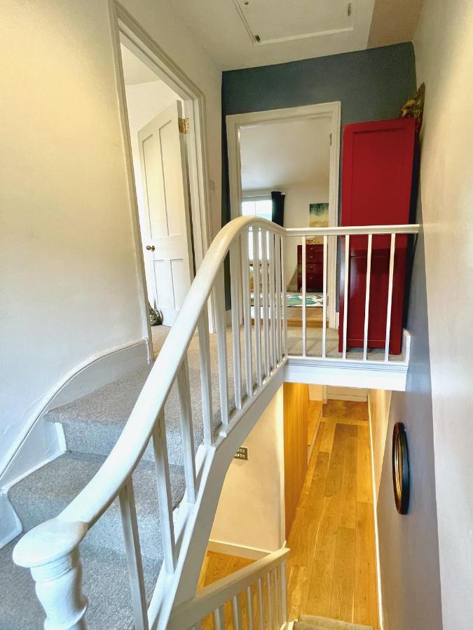 Stylish 2-Bedroom Townhouse Next To Brighton Station Екстериор снимка